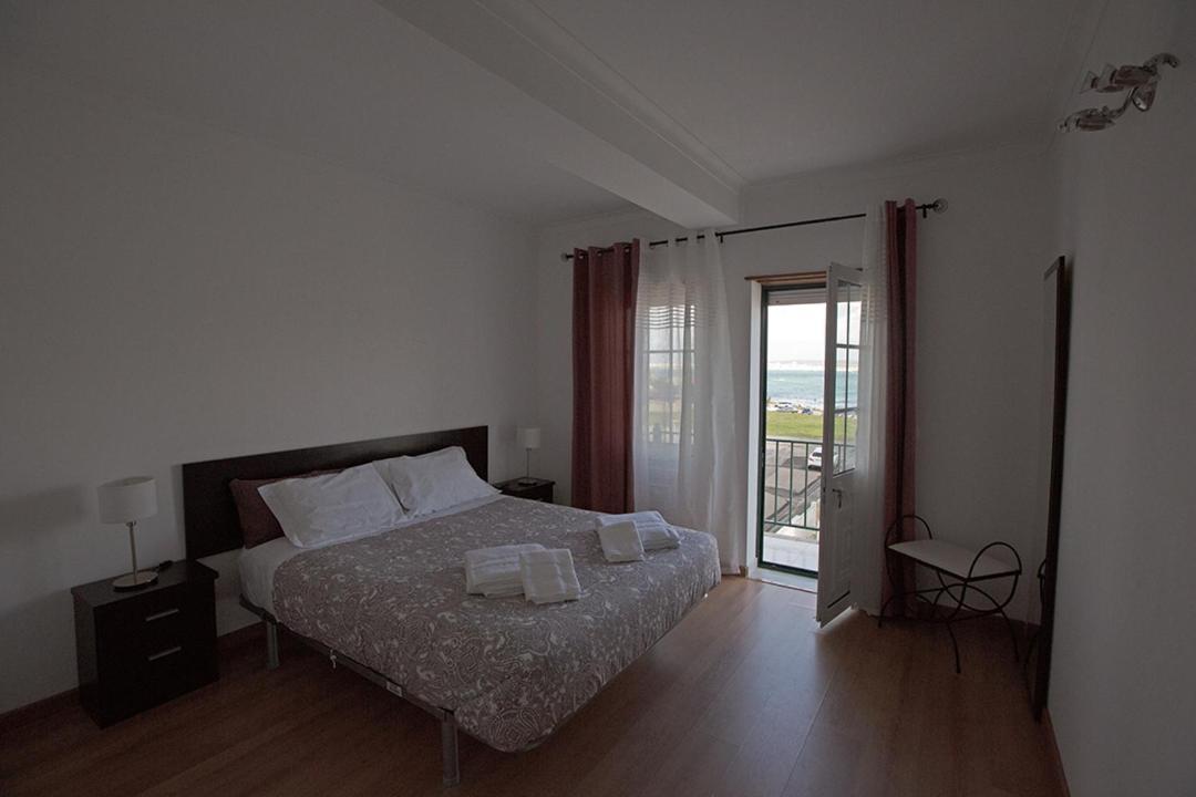 Waters House - Feel At Home Ir Our Sea Peniche Bagian luar foto